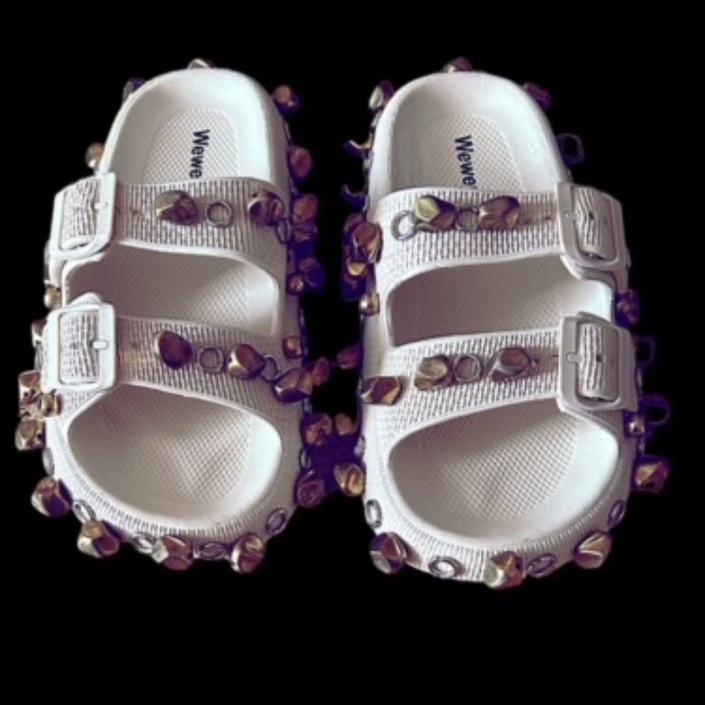 Custom “Moon Rock” Comfty Sandals - Picture 2 of 12